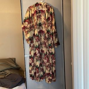 🥂Vintage Victorias Secret gold label robe
